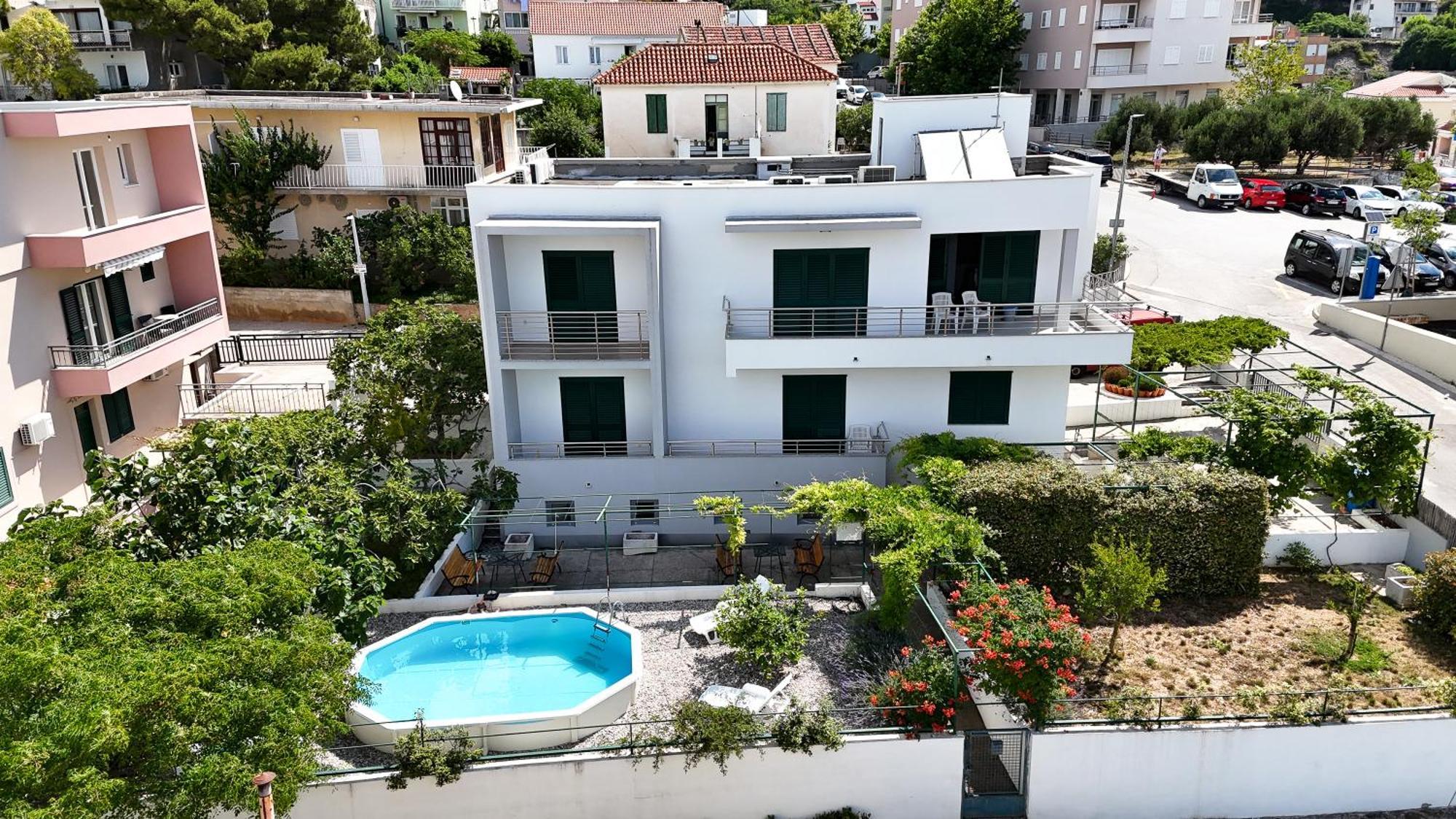 Apartments Turtle Gardens Makarska Exterior photo